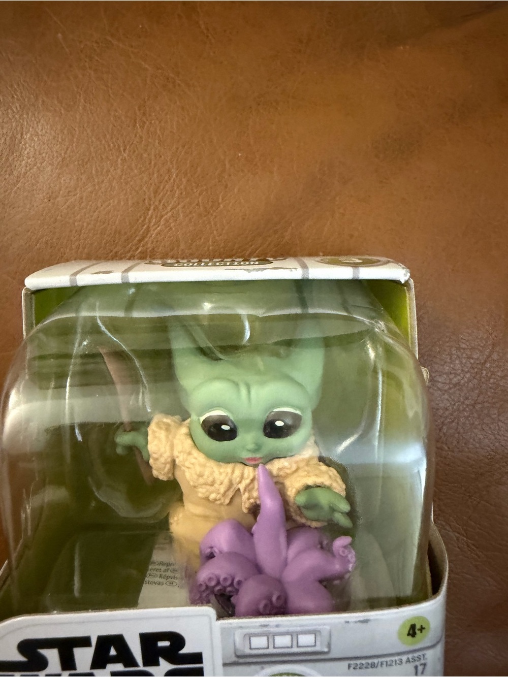 Star Wars Green Grogu Figurine with Purple Octopus Toy